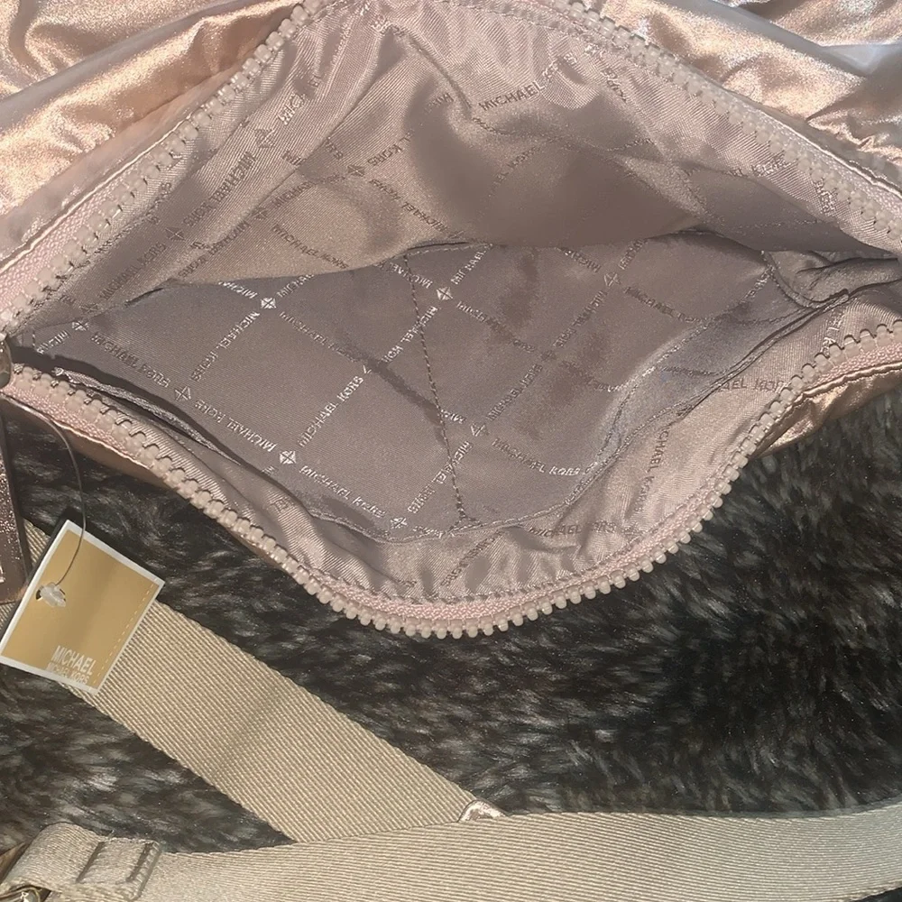 Michael Kors Rae Metallic Rose Gold Belt/Bum Bag-NWT - Picture 10 of 11